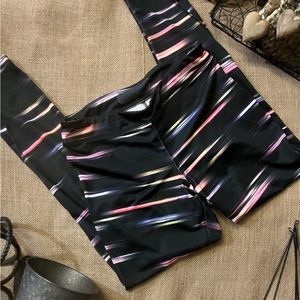 EUC Black Multi Colored Ankle Leggings. Size M